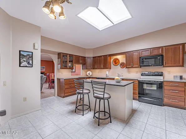 1090 W Camino Del Pato, Green Valley, AZ 85622