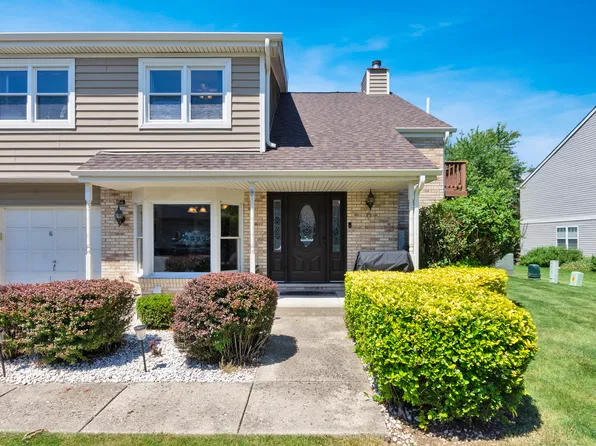 1900 Wisteria Ct APT 6, Naperville, IL 60565