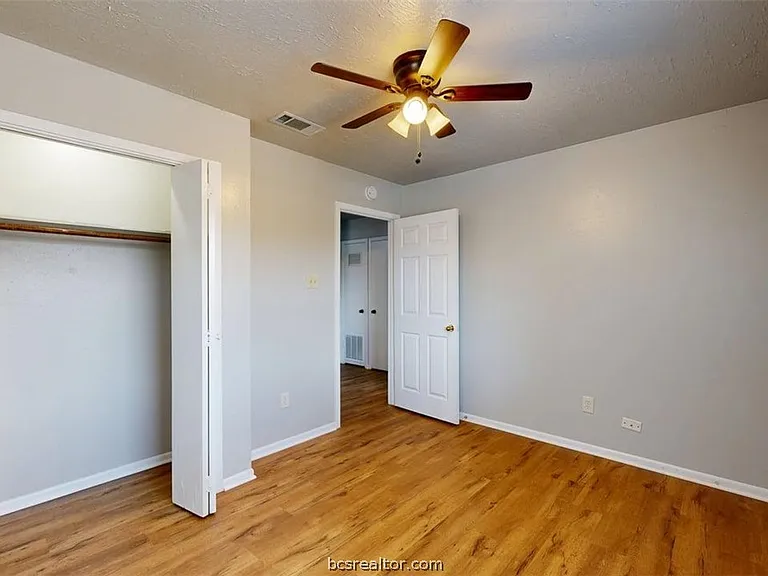 1327 Airline Dr — Photo 17