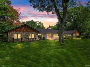 24424 Glen Orchard Dr, Farmington Hills, MI 48336