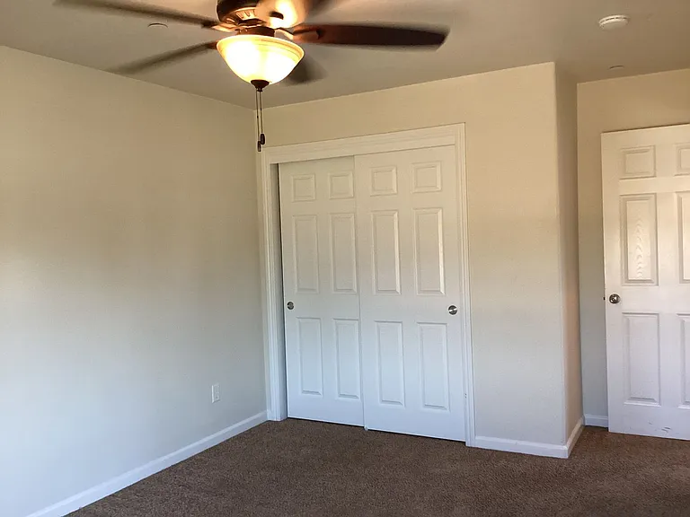 7009 N Harmony Dr — Photo 32