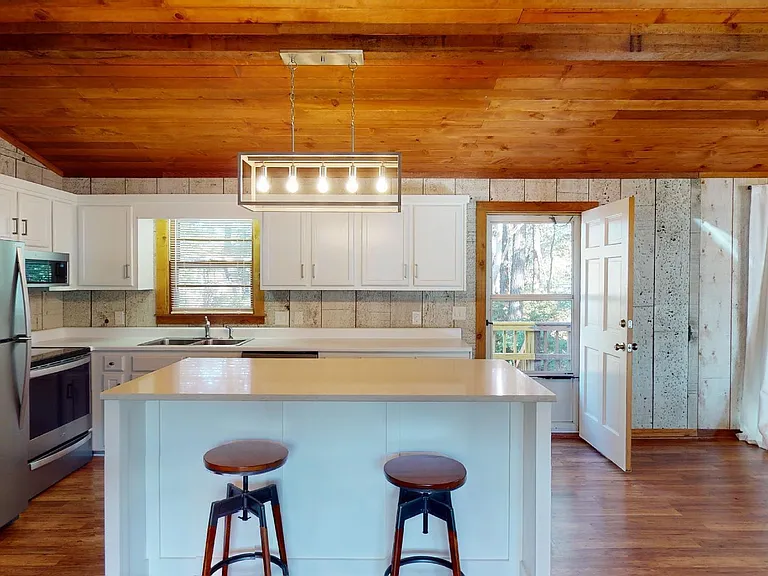 1593 W Kilbart Dr SW — Photo 14