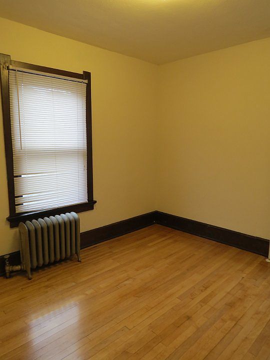 1st image of 110 S Bassett St #4017250