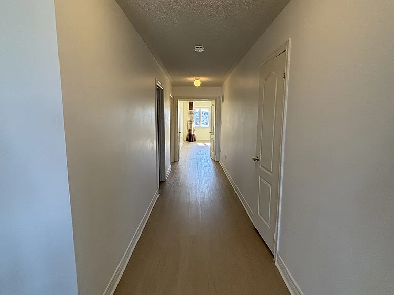 276 The Bridle Walk — Photo 11
