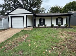 5636 Maple Tree Dr, Memphis, TN 38115