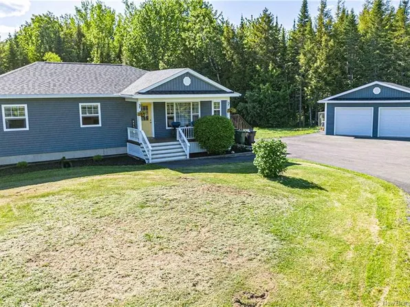 129 Canaan Dr, Lincoln, NB E3B 0B7
