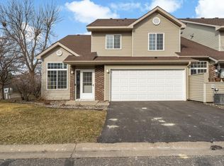 2331 Oakridge Cir, Hudson, WI 54016