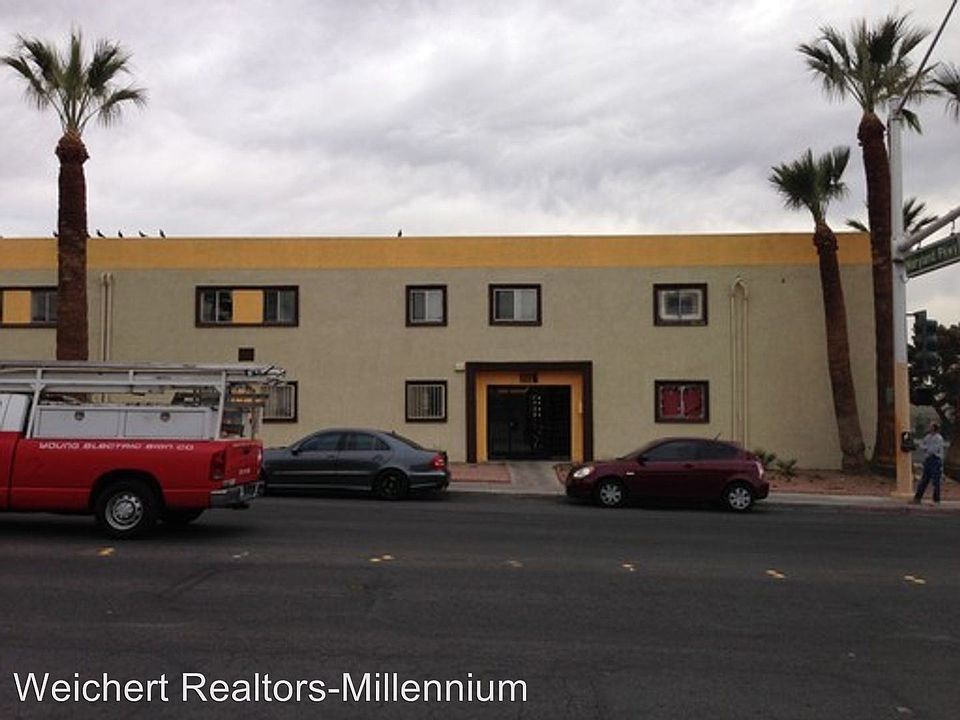 1st image of 1116 E Ogden Ave APT 19