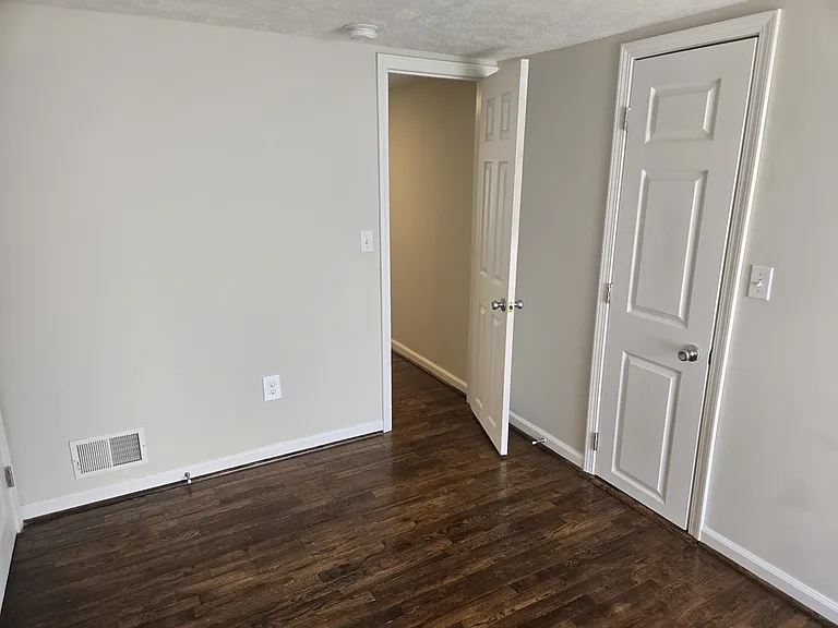426 W Main St — Photo 12