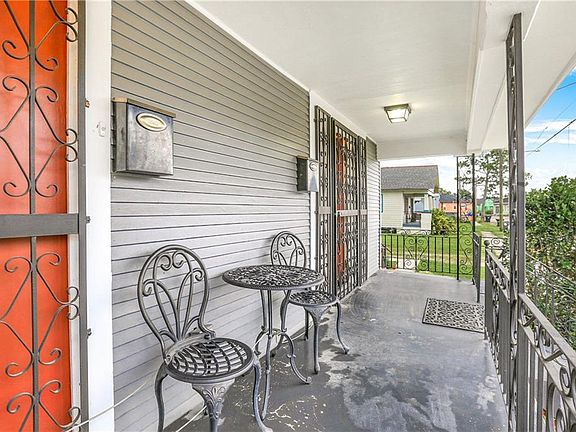 3rd image of 2125-27 New Orleans St