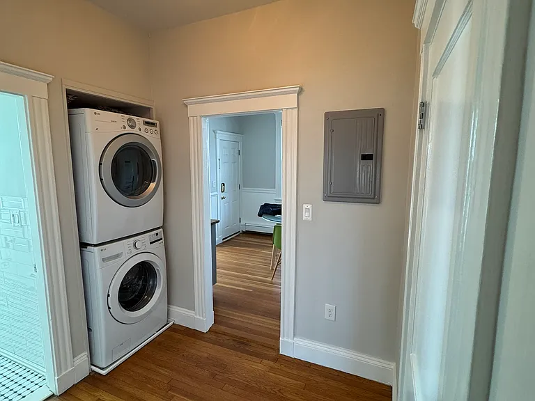 84 Tudor St #6 — Photo 5