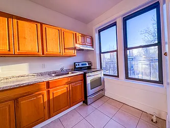 Rented by Gravity Real Estate Advisors