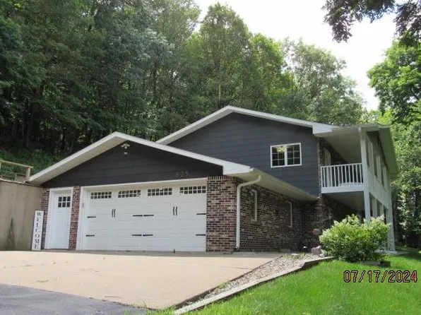 625 E 2nd St, Richland Center, WI 53581