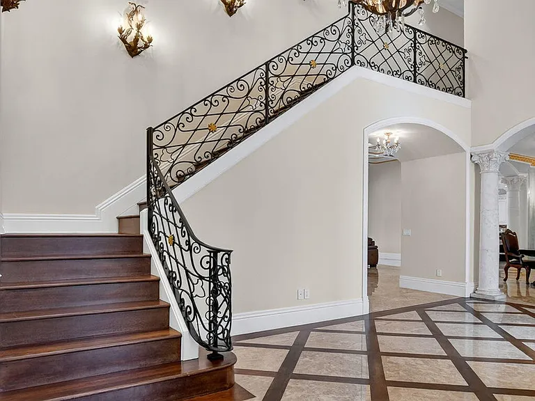 377 E Coconut Palm Rd — Photo 11