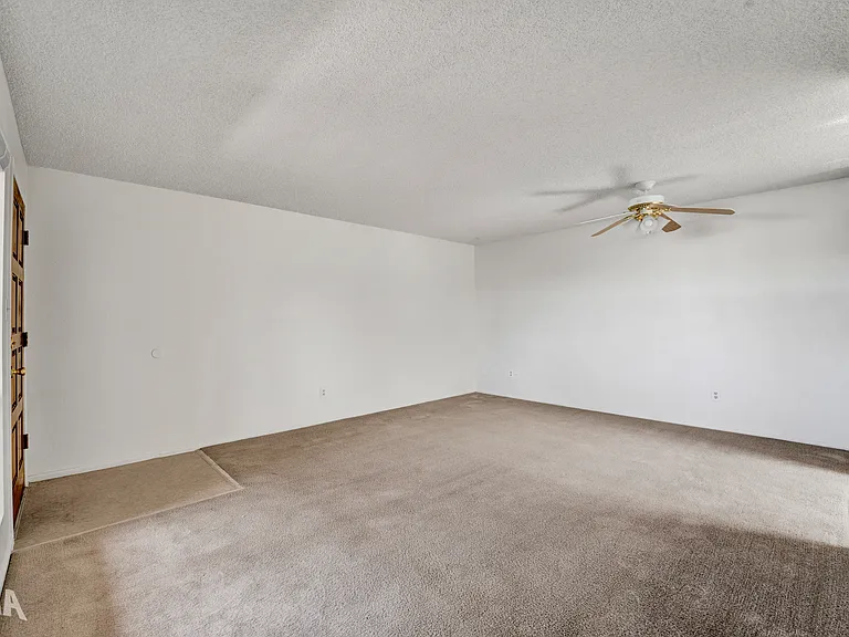 Verde Point Apartments — Photo 44