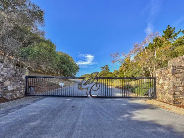 8571 Donnys Ridge Rd, Salinas, CA 93907