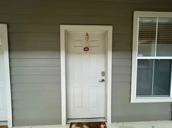 621 SW 10th St Unit 203-1, Gainesville, FL 32601