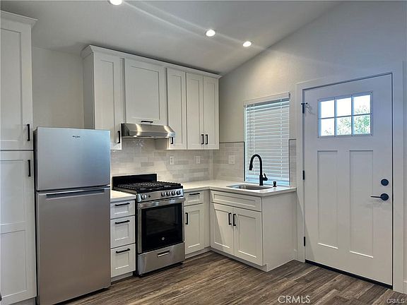 3rd image of 728 Park Ln #2