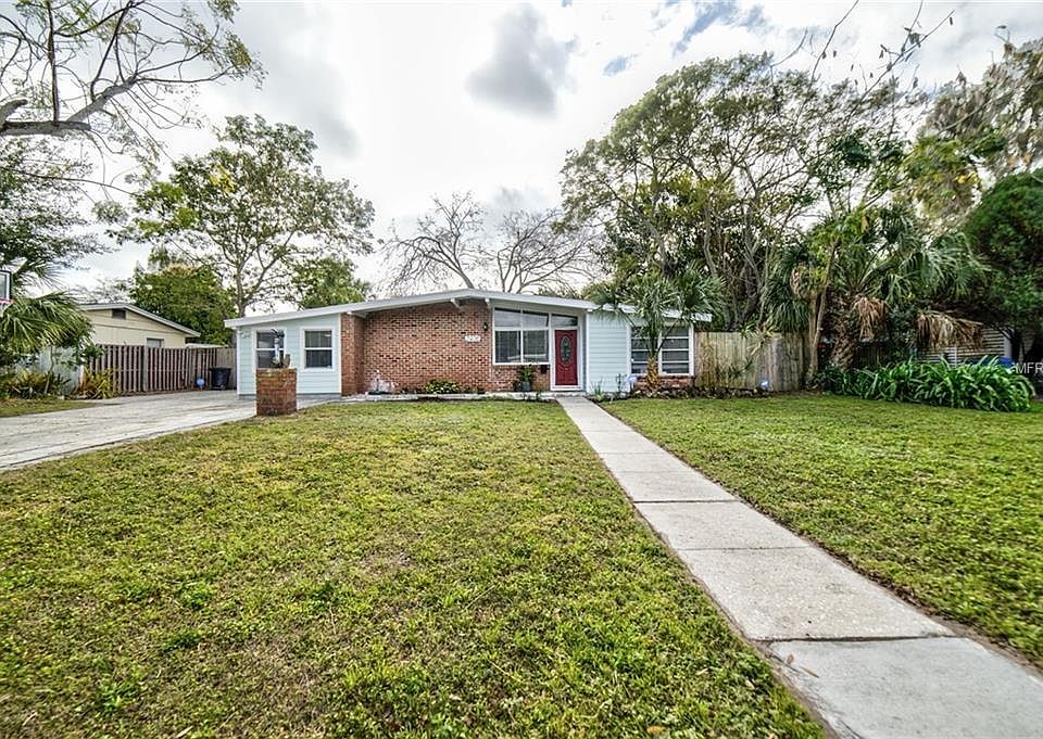 1st image of 3936 Marlin Dr SE