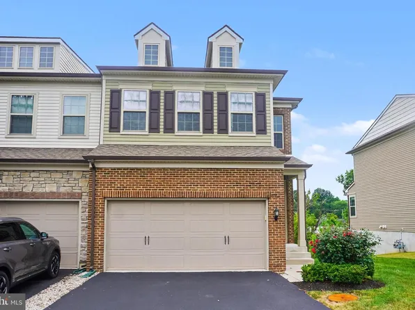 49 Locks Farm Ln, Downingtown, PA 19335