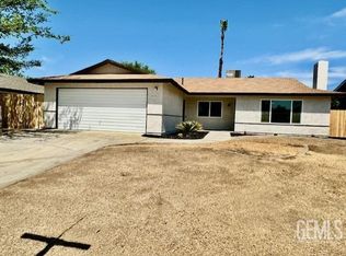 6701 Nutmeg Dr, Bakersfield, CA