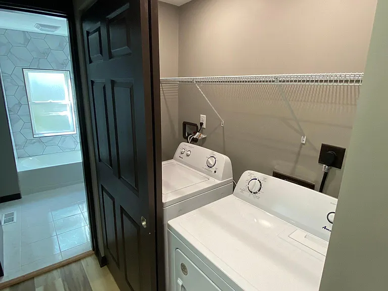 Laundry on 2nd floor