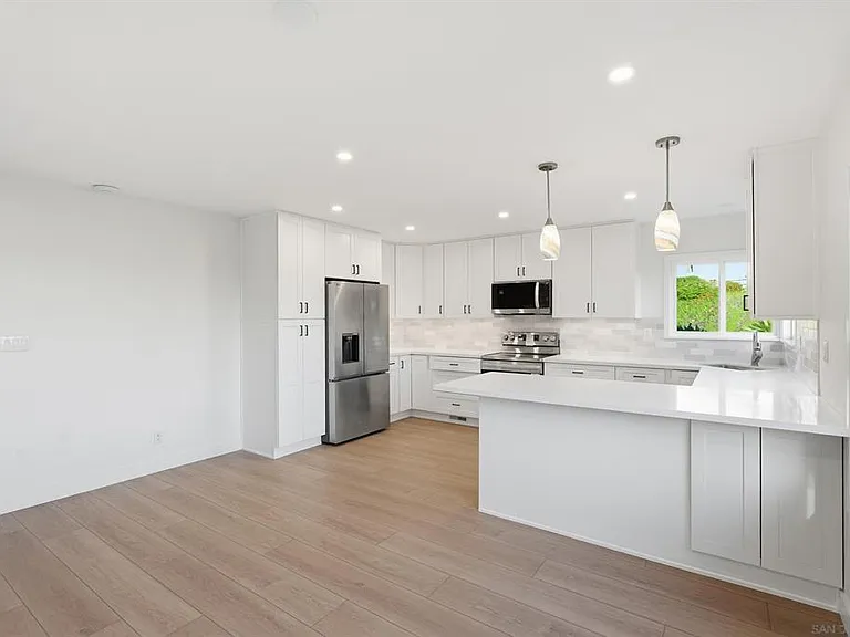 934 Candlelight Pl — Photo 12