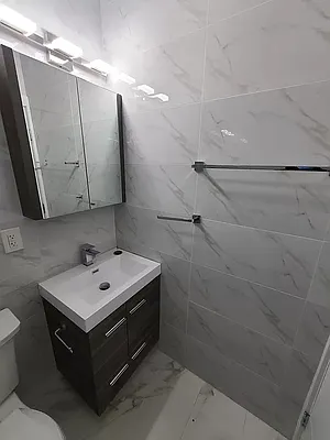 Rented by Bouklis Group | media 20