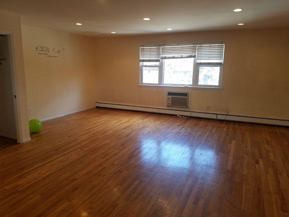 1st image of 9412 89th Ave