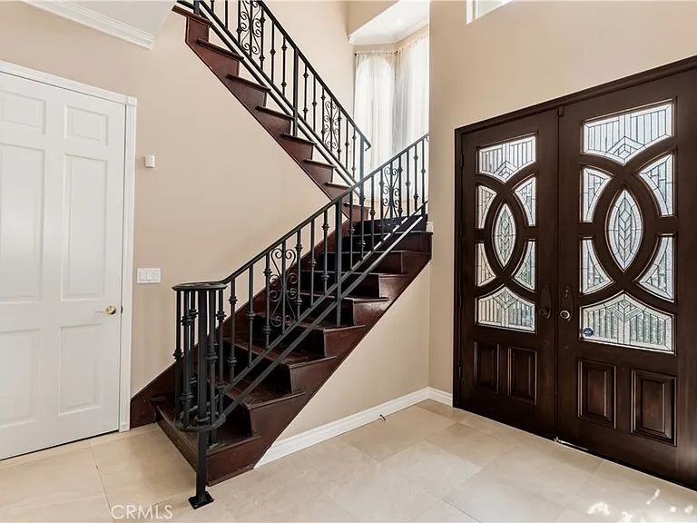 406 N Fairview St — Photo 4