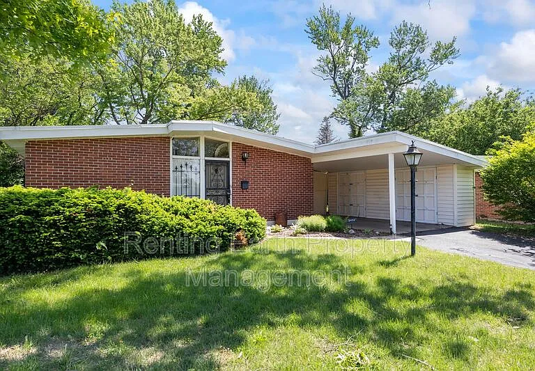 6452 Evergreen Blvd — Photo 6