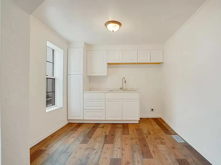 1230 Miller Ave #3 — Photo 1