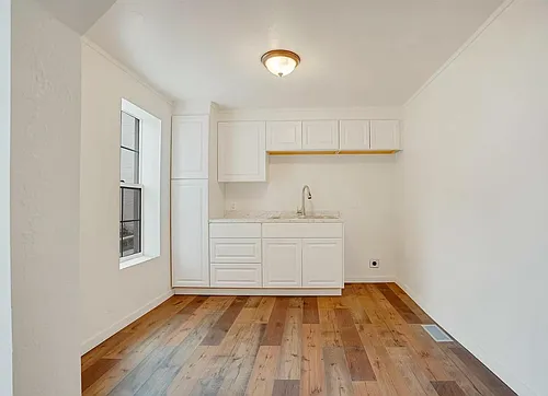1230 Miller Ave #3 Photo 1
