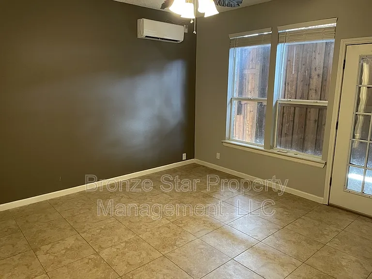 3403 Broadview Ct — Photo 4