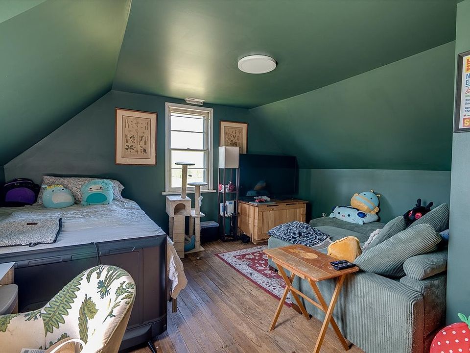 19th image of 7480 Beech Hill Rd