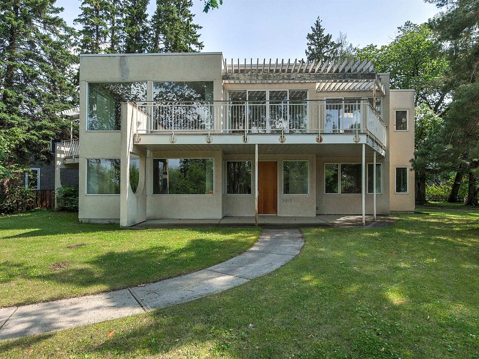 1st image of 7415 Saskatchewan Dr NW