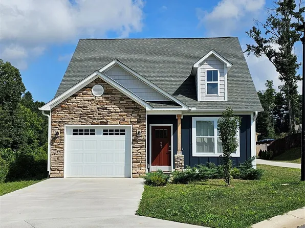 200 Rockrose Ct, Asheville, NC 28803