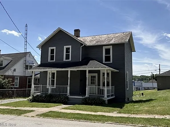 53 E North Ave, East Palestine, OH 44413