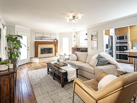 2nd image of 852 Cypress Ave