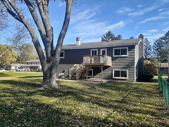 2nd image of 5507 W Lake Shore Dr