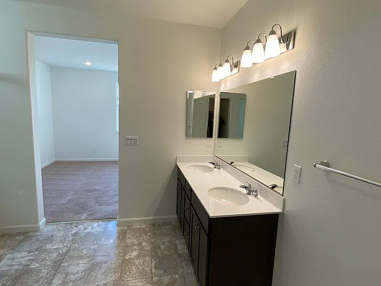 7199 E University Ave — Photo 23