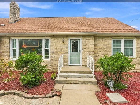 715 Pine St, Mediapolis, IA 52637