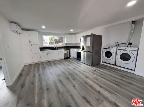 20003 W Arminta St, Winnetka, CA 91306