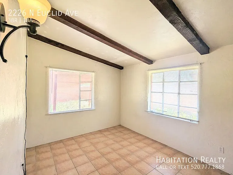 2226 N Euclid Ave — Photo 13