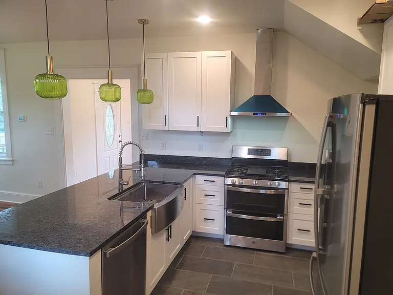 3207 Woodrow Ave — Photo 8