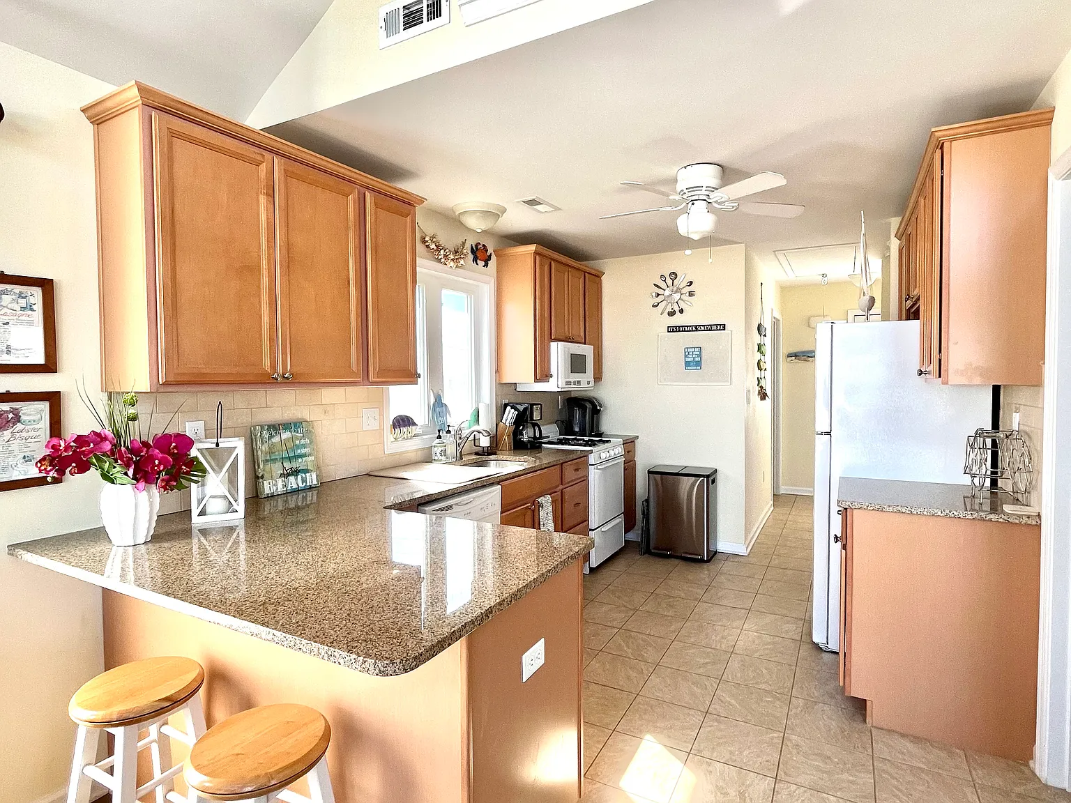 3290 Seaview Rd — Photo 4