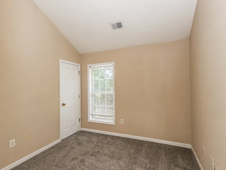 426 Baldwin Ct — Photo 15