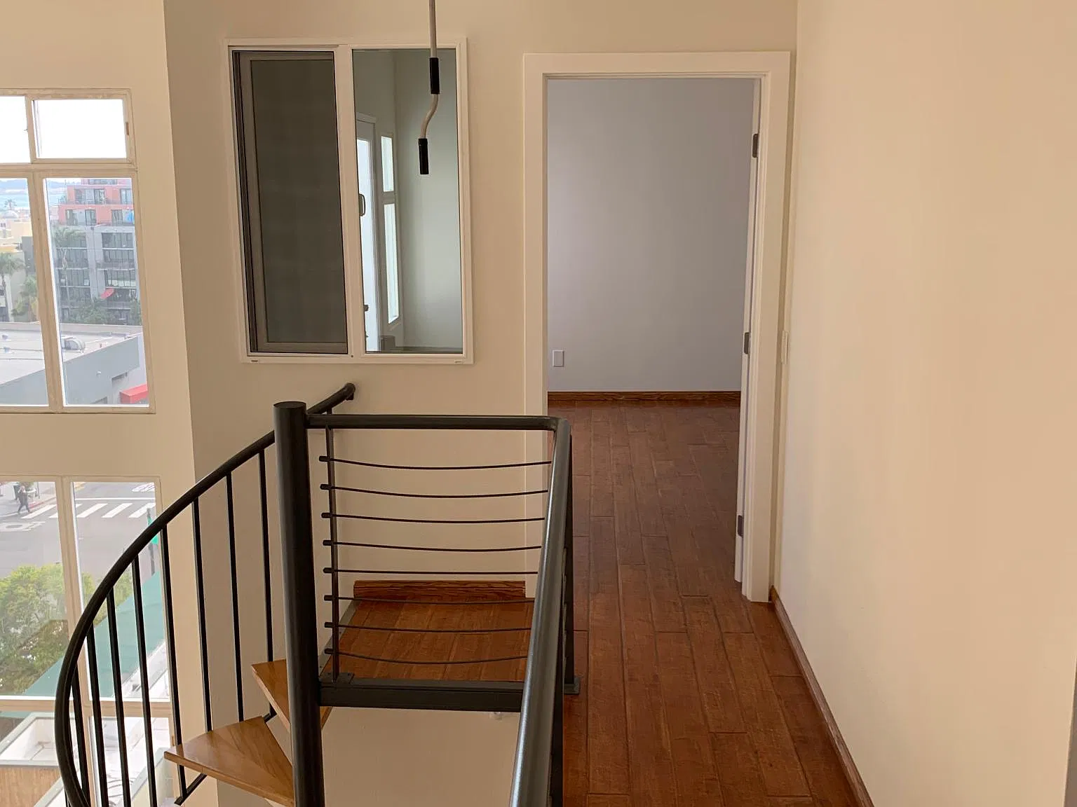 2 bed, 1050 sqft, $3,995 — Photo 3