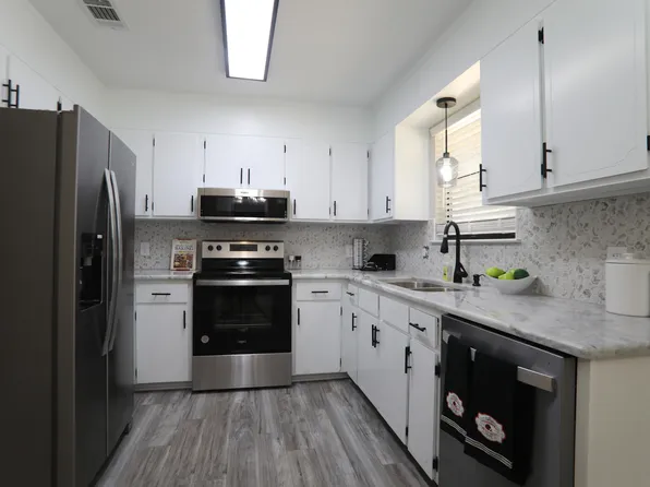 76 Coy Ellis Rd, Defuniak Springs, FL 32433