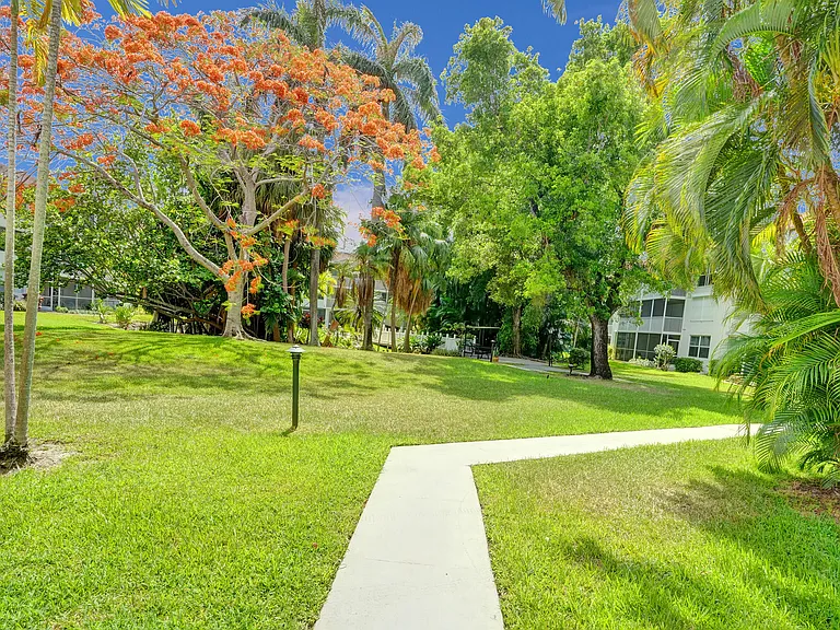 4025 N Federal Hwy #126A — Photo 13